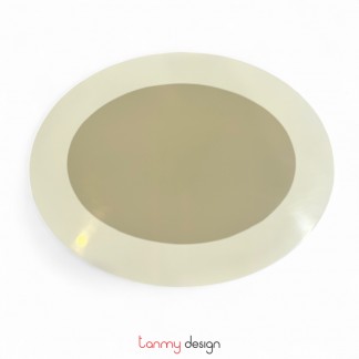 Cream oval placemat 